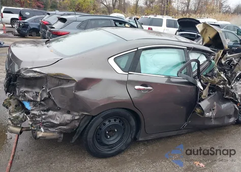 2016 Nissan Altima 2.5/2.5 S/2.5 Sl/2.5 Sr/2.5 Sv z USA, uszkodzony, nr VIN 1N4AL3AP2GN306435